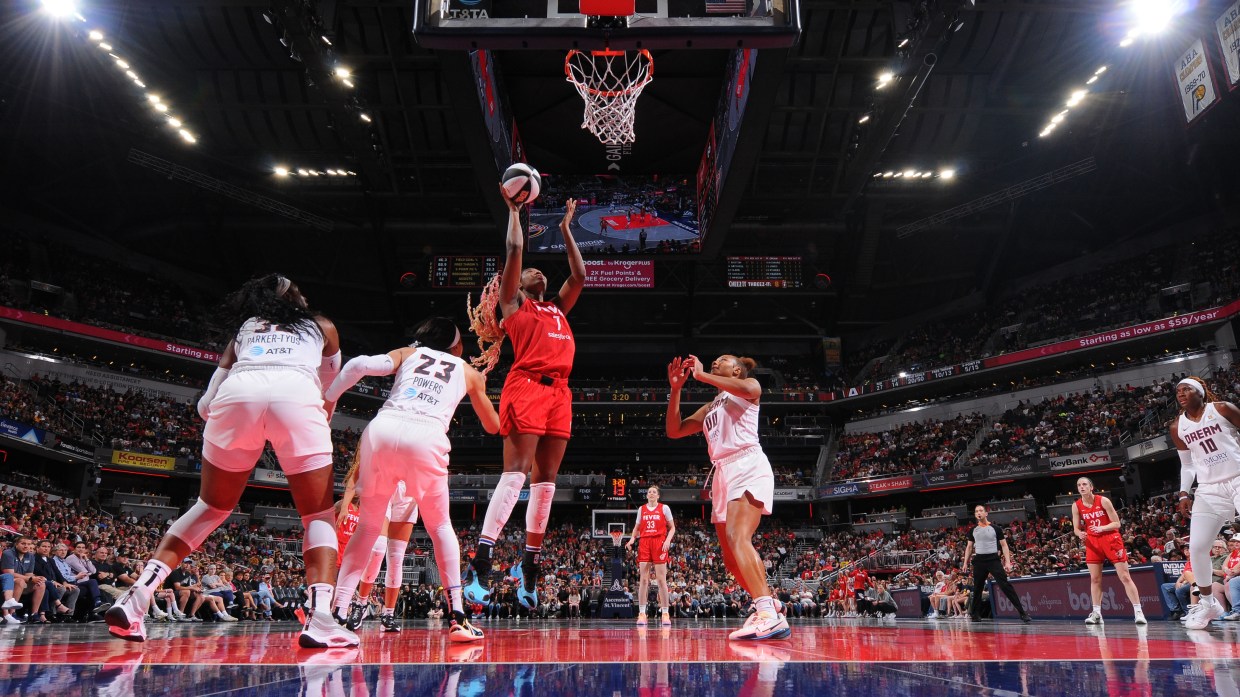 découvrez pourquoi aliyah boston est l'atout majeur de l'indiana fever, apportant dynamisme et talent exceptionnel à l'équipe.