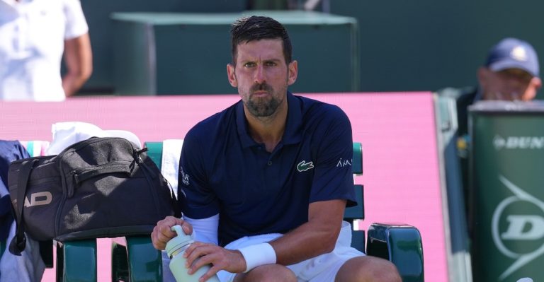 découvrez comment djokovic a évité toute déclaration après la victoire surprenante de draper à indian wells, un moment marquant du tournoi.