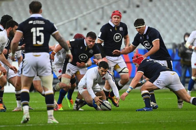 le géant britannique du rugby à xiii fait face à 3 millions de livres de dettes avant une possible mise en administration, mettant en péril l'avenir du club.