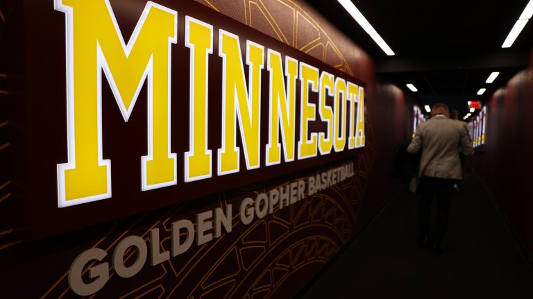 découvrez le programme complet et les avant-premières exclusives des minnesota golden gophers, suivez toutes leurs prochaines rencontres et ne manquez aucune action.