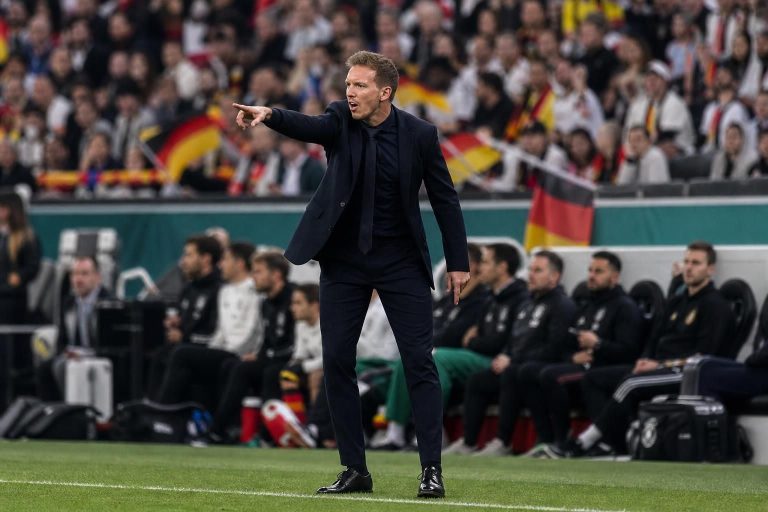 découvrez comment julian nagelsmann s'engage avec détermination pour transmettre l'essence allemande et raviver la passion en coupe du monde, insufflant un nouvel héritage à l'équipe nationale.