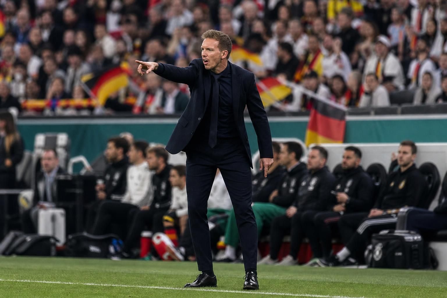 découvrez comment julian nagelsmann s'engage avec détermination pour transmettre l'essence allemande et raviver la passion en coupe du monde, insufflant un nouvel héritage à l'équipe nationale.