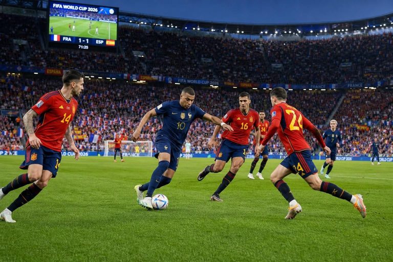 suivez en direct le match palpitant france vs espagne lors de la coupe du monde 2026. ne manquez aucune action du duel au sommet entre deux grandes équipes.