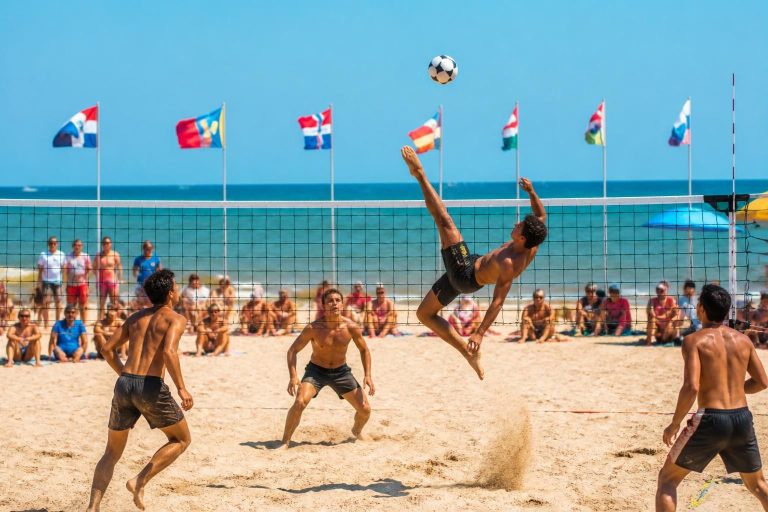 découvrez le tournoi de footvolley d'ocean city, un événement incontournable qui met à l'honneur les étoiles montantes de ce sport unique alliant football et volley-ball.