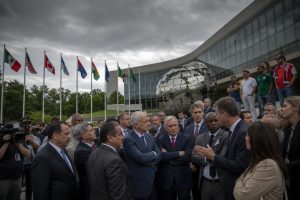 découvrez pourquoi les villes hôtes de la coupe du monde 2026 manifestent leur mécontentement envers la fifa et ce que cela signifie pour l'organisation du tournoi.