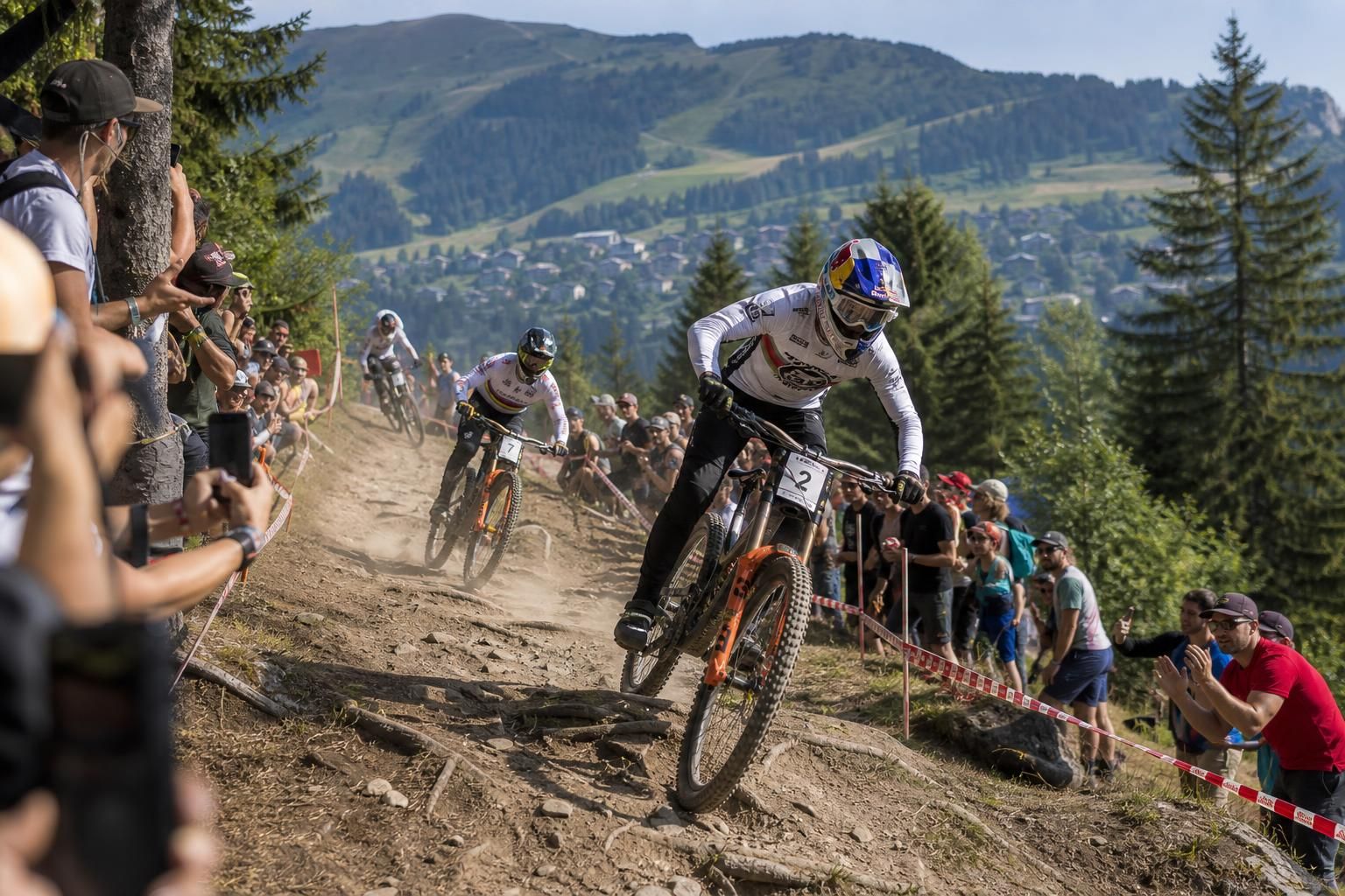 suivez en direct la coupe du monde vtt les gets 2026 : découvrez le programme complet, les résultats en temps réel et toutes les infos sportives indispensables.